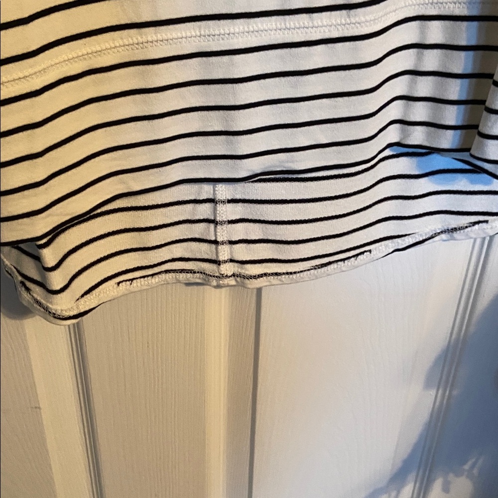 To Liz Claiborne cowl neck lightweight shirts - Picture 6 of 9